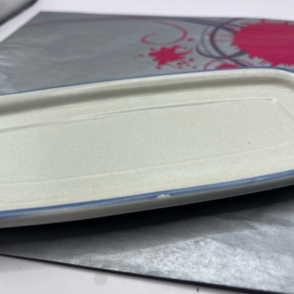 Pfaltzgraff Discontinued Yorktowne Pattern Butter Dish GUC - Picture 2 of 6